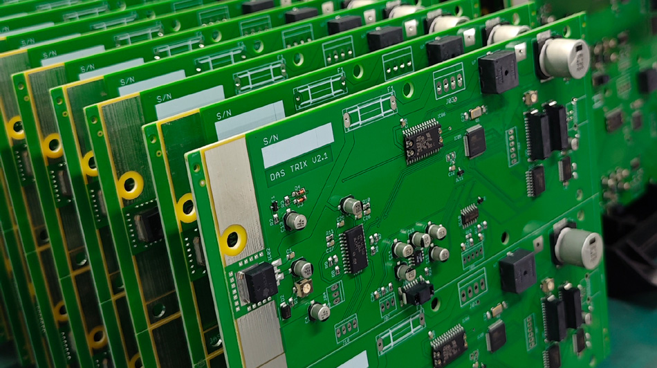 Ανάλυση παγκόσμιων μοντέλων συνεργασίας εργοστασίων PCBA: Προκλήσεις και Ευκαιρίες