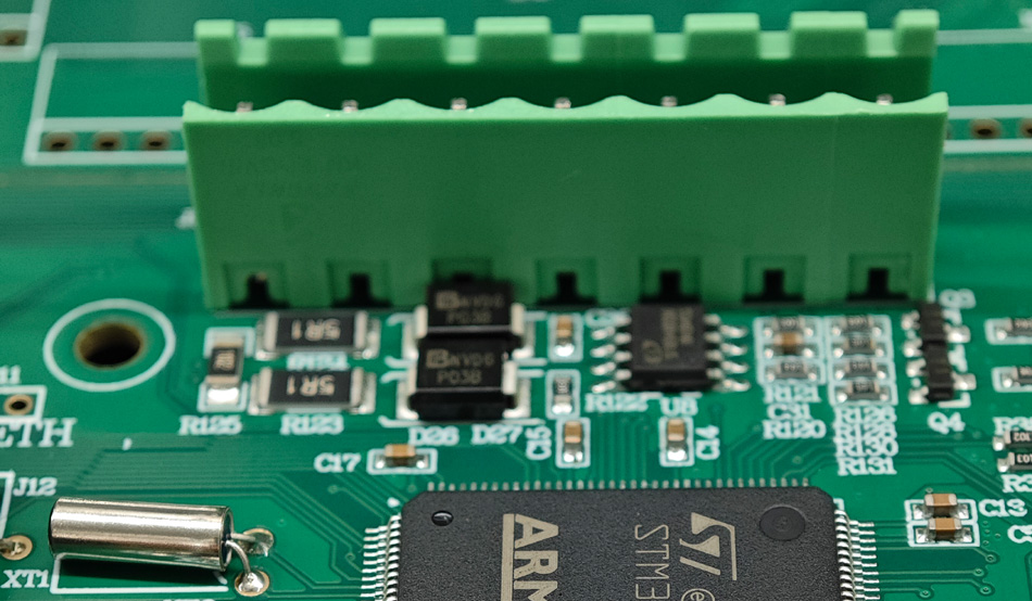 Πώς μπορούν τα εργοστάσια PCBA να μειώσουν το κόστος παραγωγής μέσω της αυτοματοποίησης;